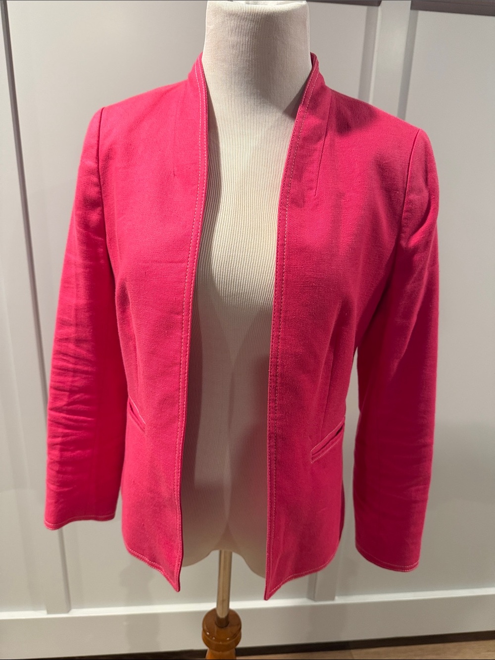 J Crew “going out” blazer in Fuchsia linen blend